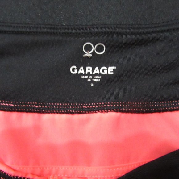 Ladies shorts Size Possibly Large Garage As Is - Picture 6 of 8